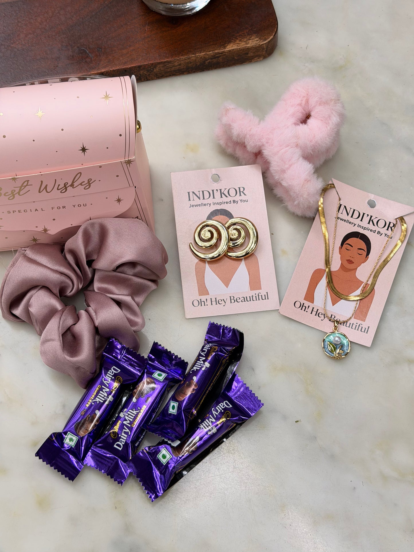 Indikor Charm Rakhi Hamper