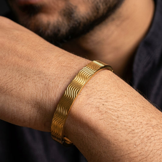 Men’s Waveform Gold Kada