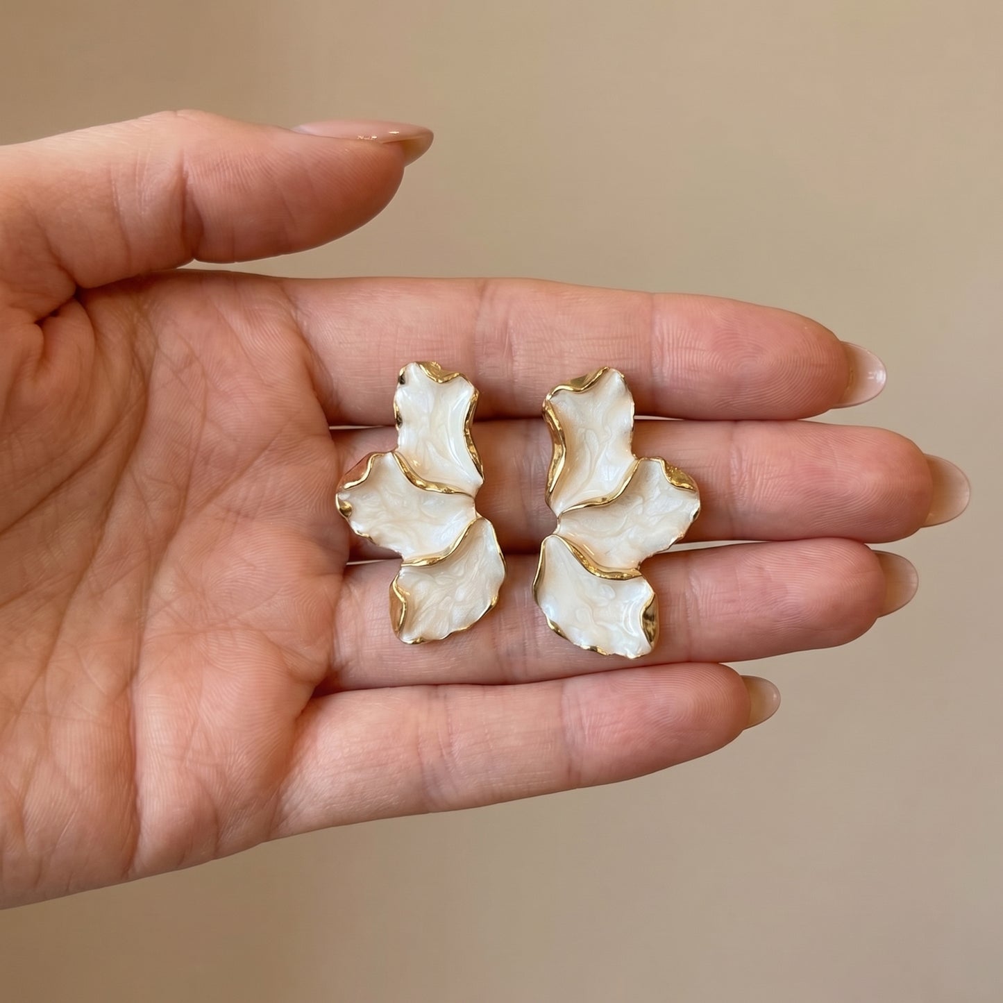 Ivory Petal Sculpt Earrings