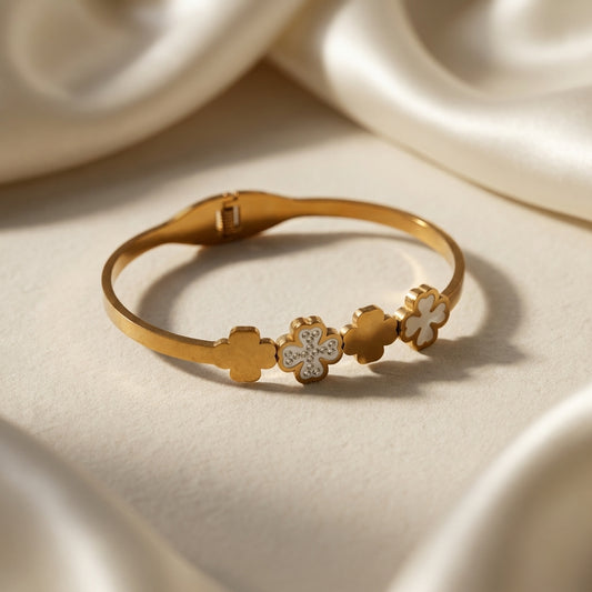 Ivory Clover Luxe Bracelet