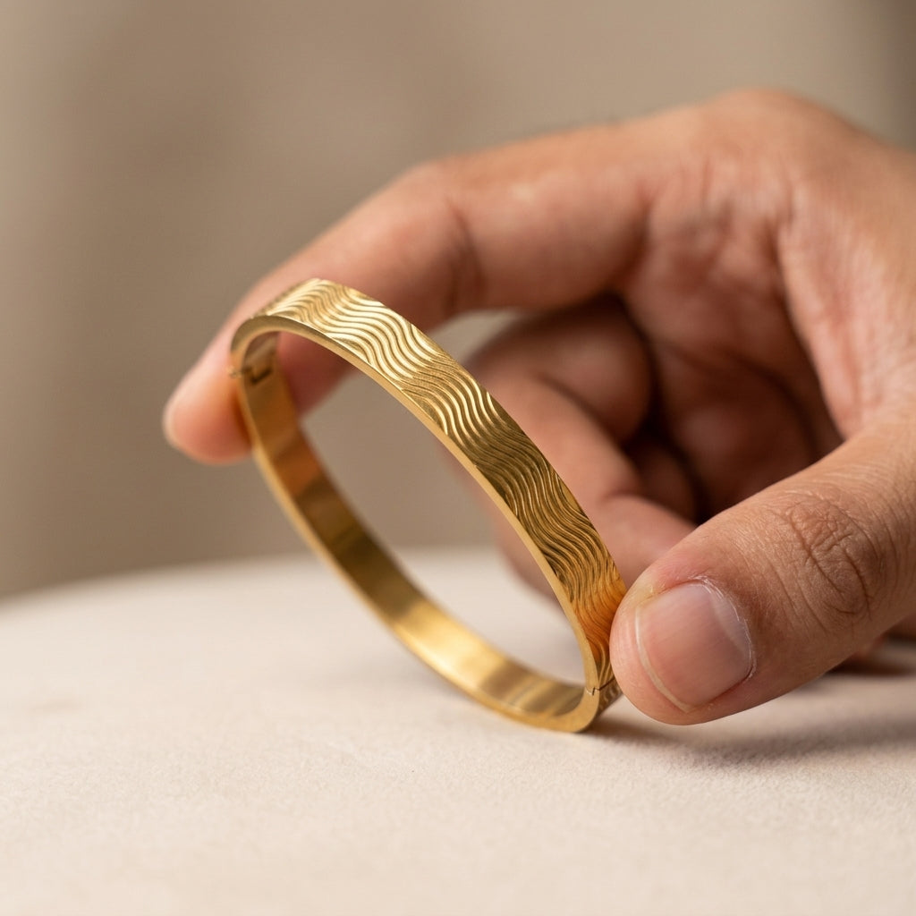 Men’s Waveform Gold Kada