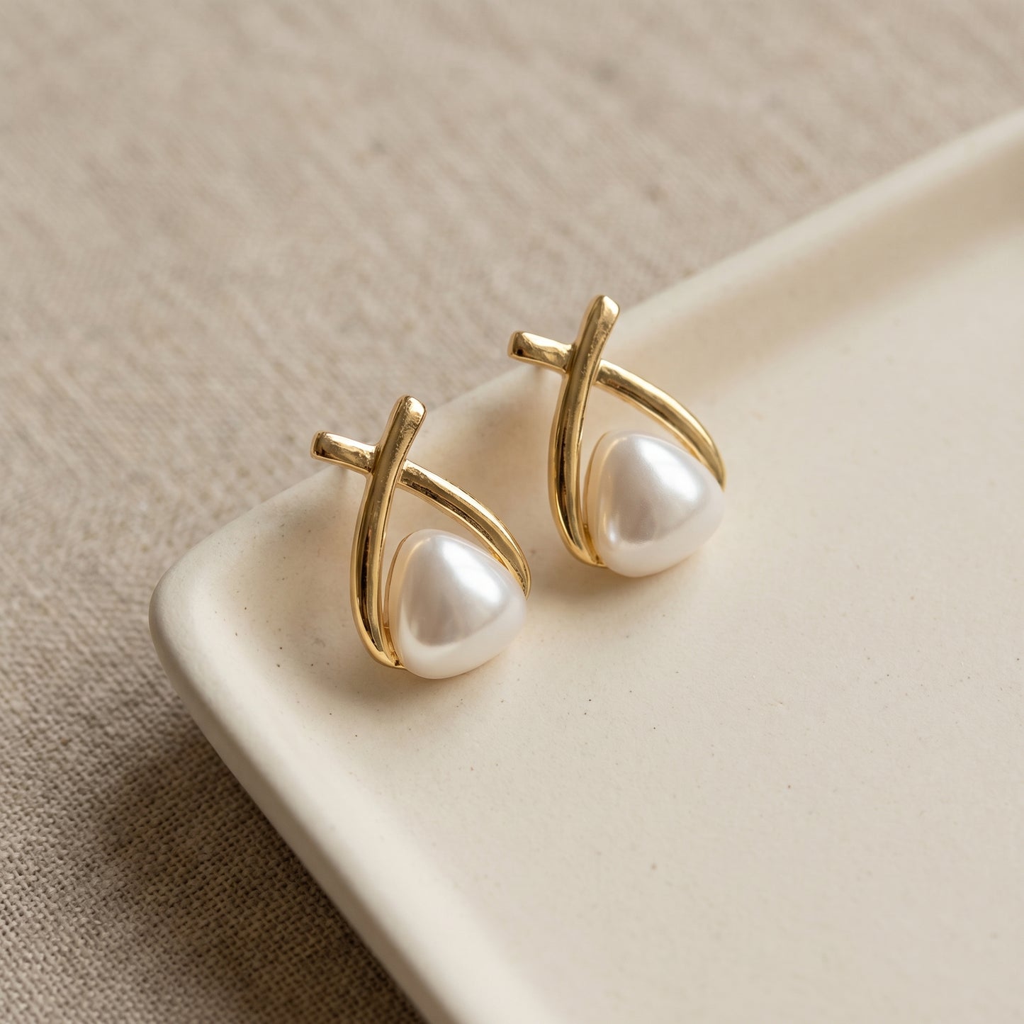 Pearl Curve Gold Earrings