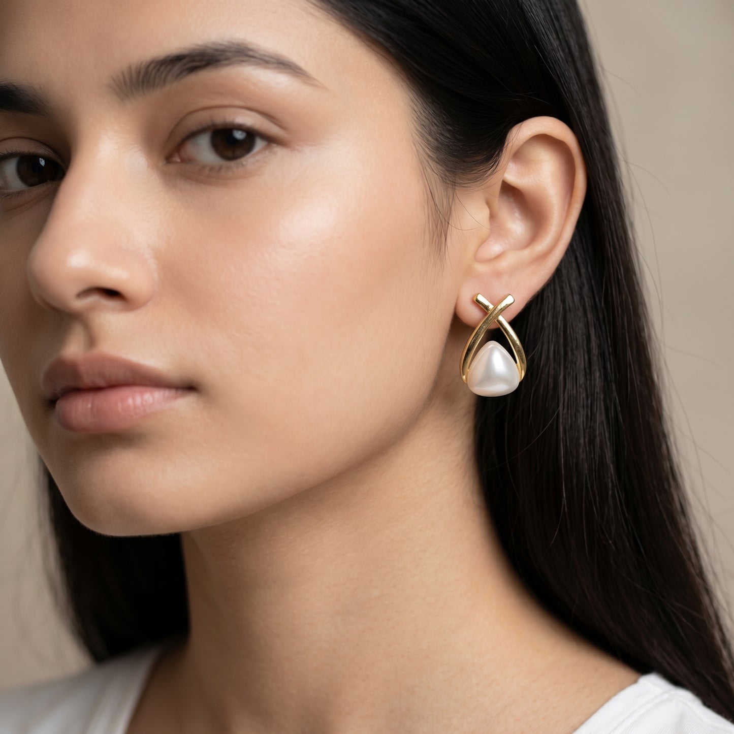 Pearl Curve Gold Earrings