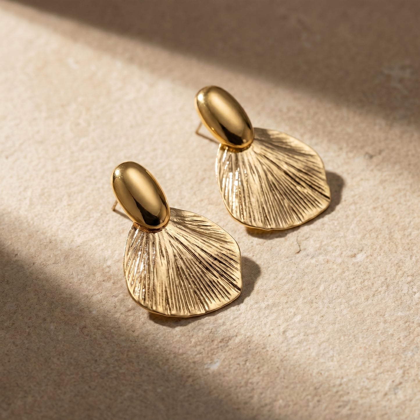 Golden Fan Sculpt Earrings