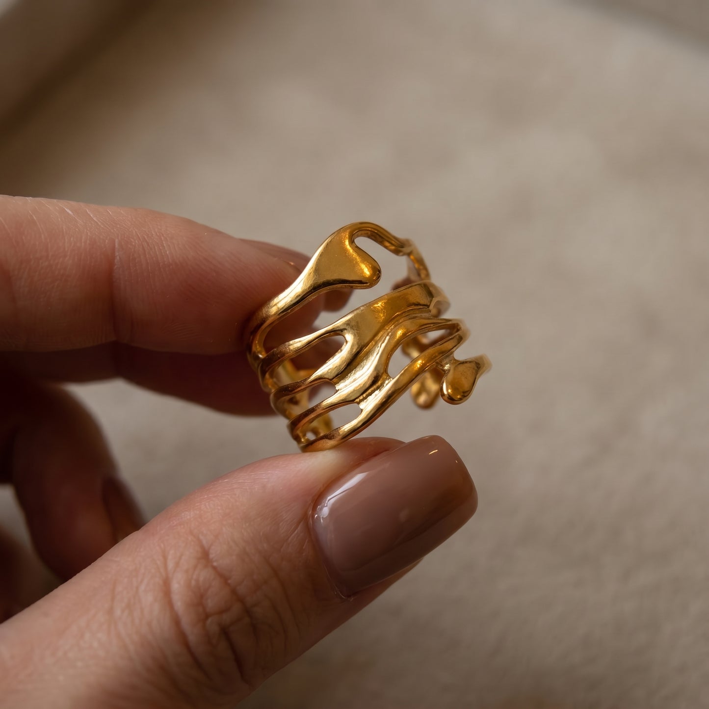 Golden Flow Heart Ring